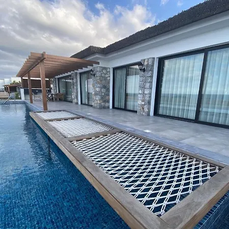 Maldives Homes & Condos By Holidaykeys * Cirénia